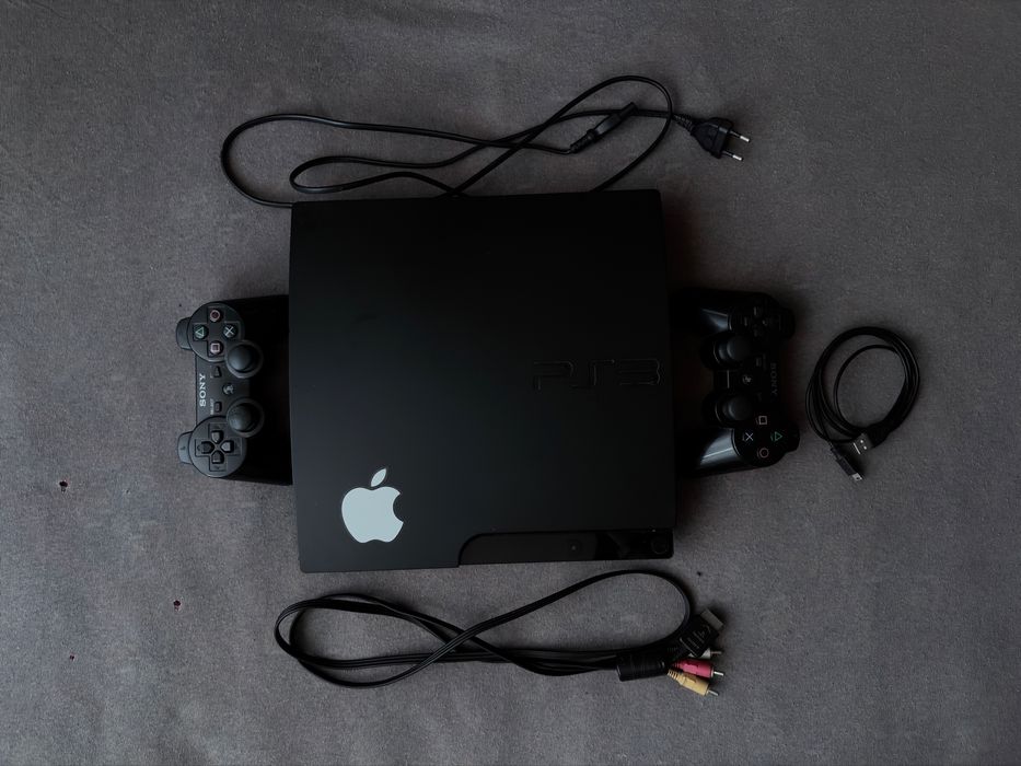 Sony PlayStation 3 Slim, 2 геймпада и 10 игр (не прошита)