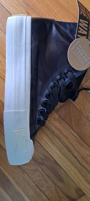 Ghete negre noi marimea 38