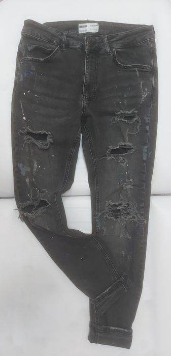 Мъжки дънки два броя от Bershka и Lee you Jeans