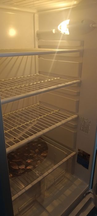 Продам холодильник .