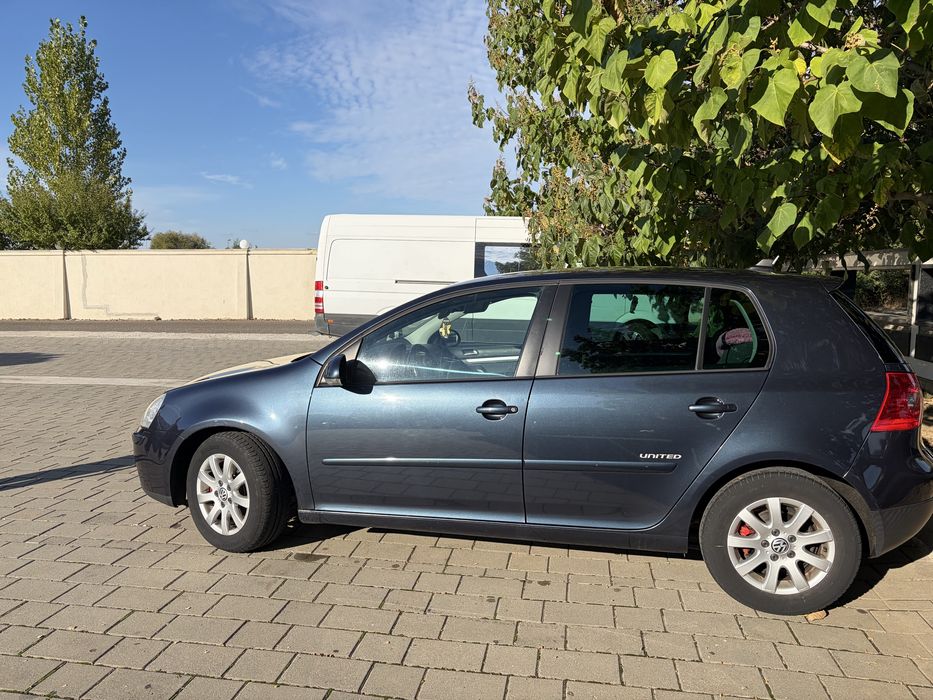 Volkswagen Golf V