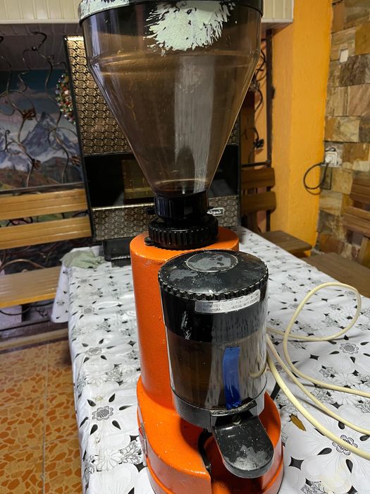 Кофемолка в хорошем состояние