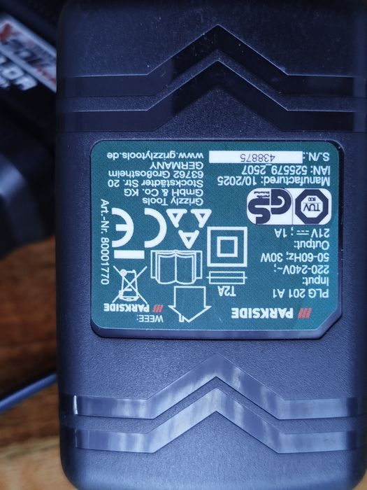 Зарядно Parkside 1A 30W