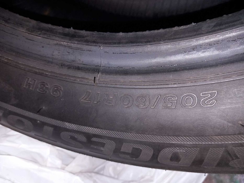 205/60 R17 Brigestone Blizzak