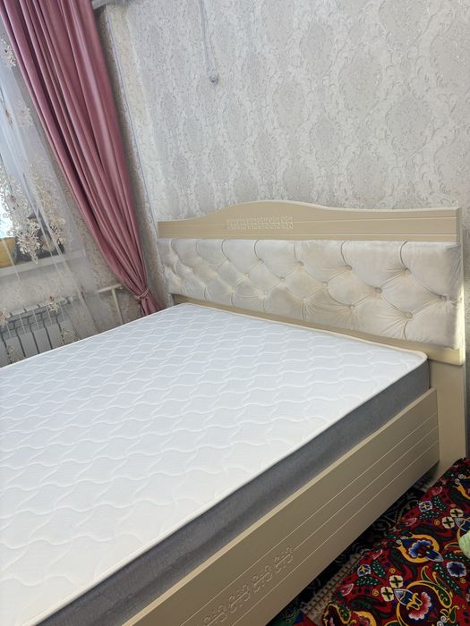 кровать с ортопедическим матрасом