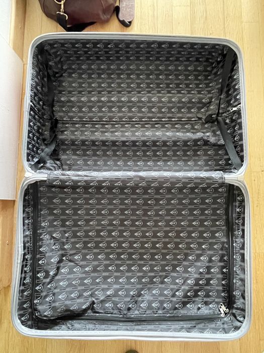 Valiza Dunlop dimensiui 70x50x30 cm in conditii bune