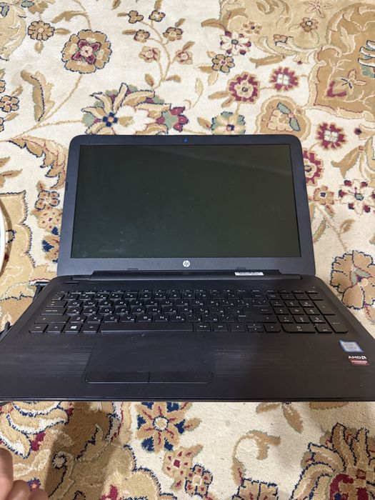Ноутбук HP в хорошем состояний