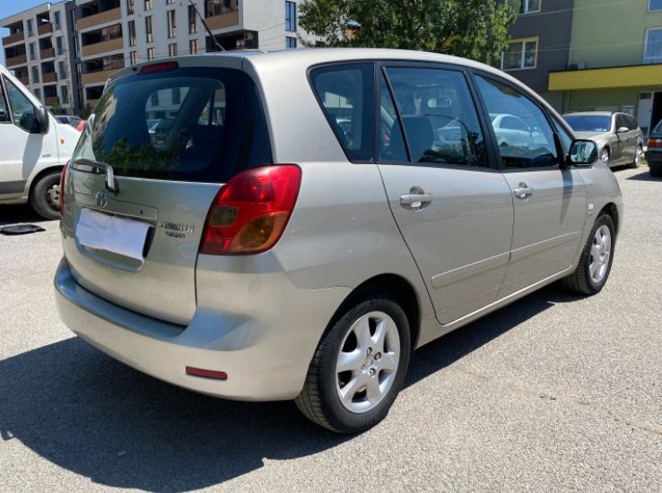 Toyota Corolla Verso 1.8 vvt-i 135 бензин/ГАЗ 2002 година