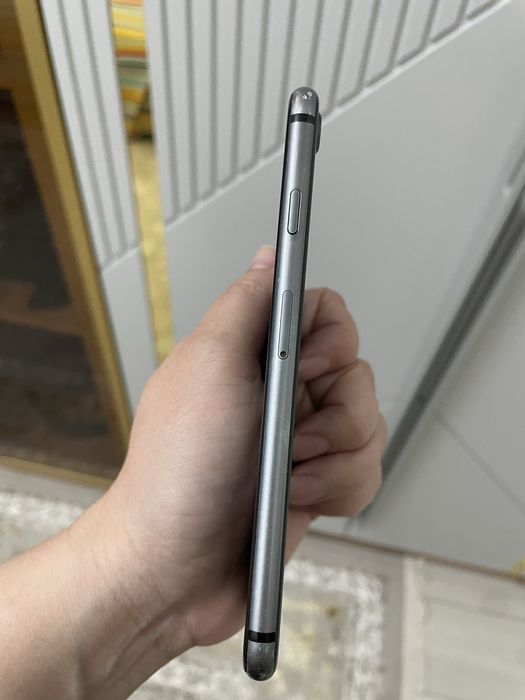 Айфон 8 б/у 22 000 тыс