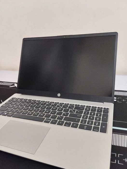 HP 255 G10 R3 7330U 8/512GB noutbuk