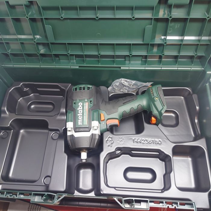 Акумулаторен ударен гайковерт Metabo SSW 18 LTX 800 BL