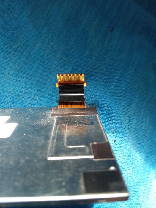 Экран от телефона новый.