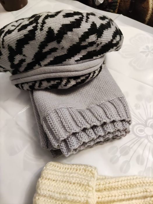 Шапки женские, шапочки