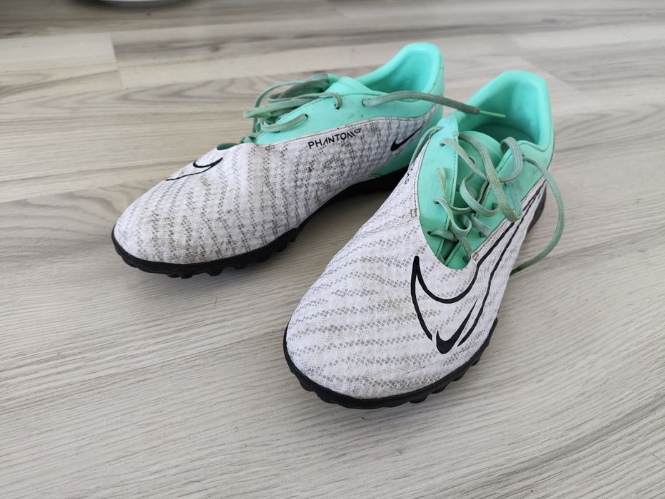 Nike Phantom ghete fotbal