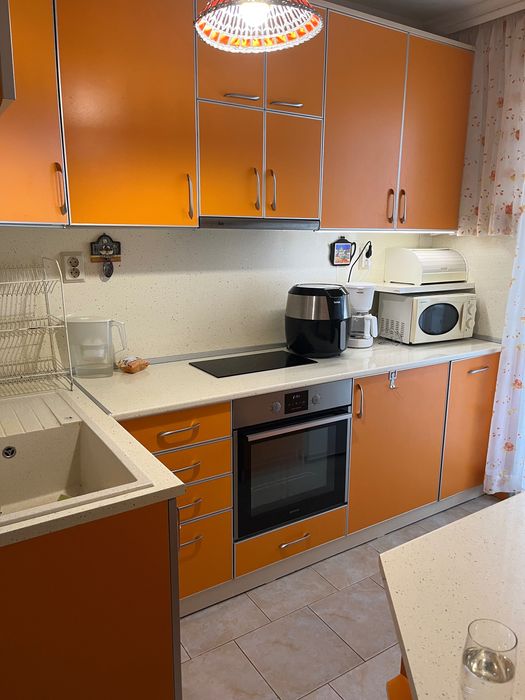 Дава се под наем Тристаен апартамент в Варна, Цветен квартал - 94 кв.м за 548.25 € - Снимка #4