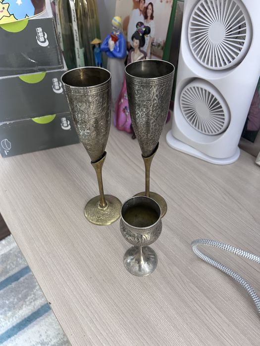 Продам  фужеры 2 штуки