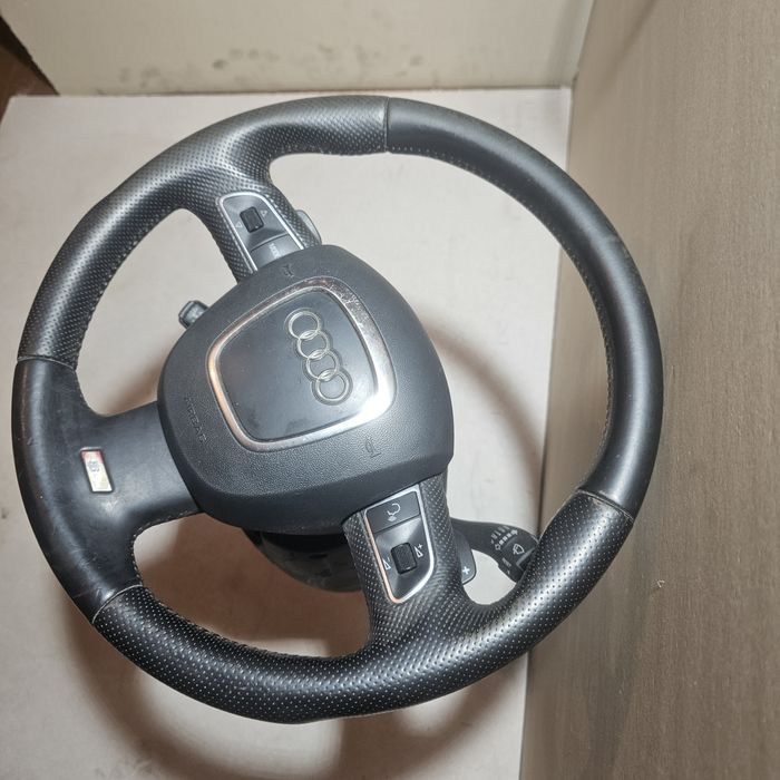 Волан за ауди със пера и бег .