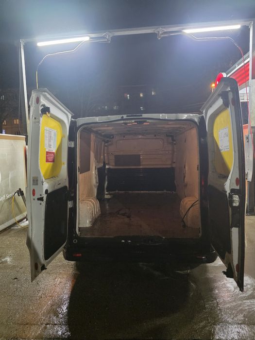 Vauxhall opel vivaro 2016