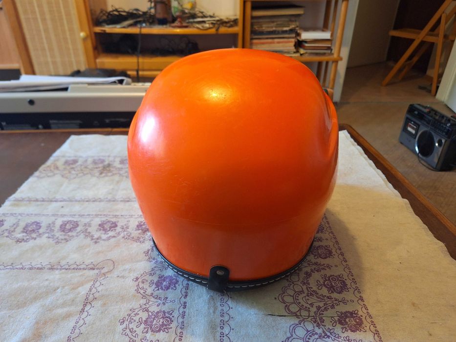 Ретро мотористка каска