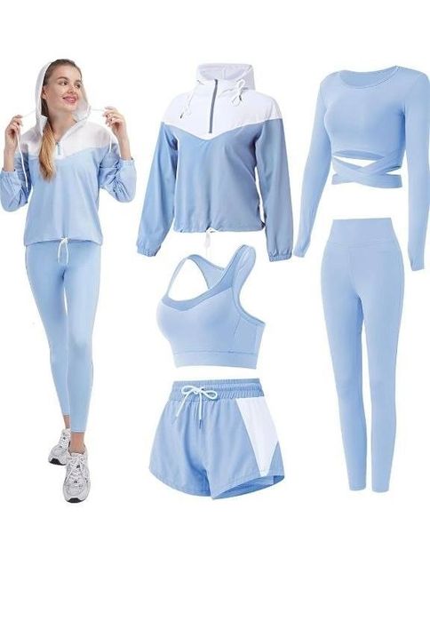 Спортивный костюм