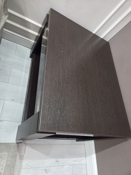 Продаю стол трансформер на колесиках