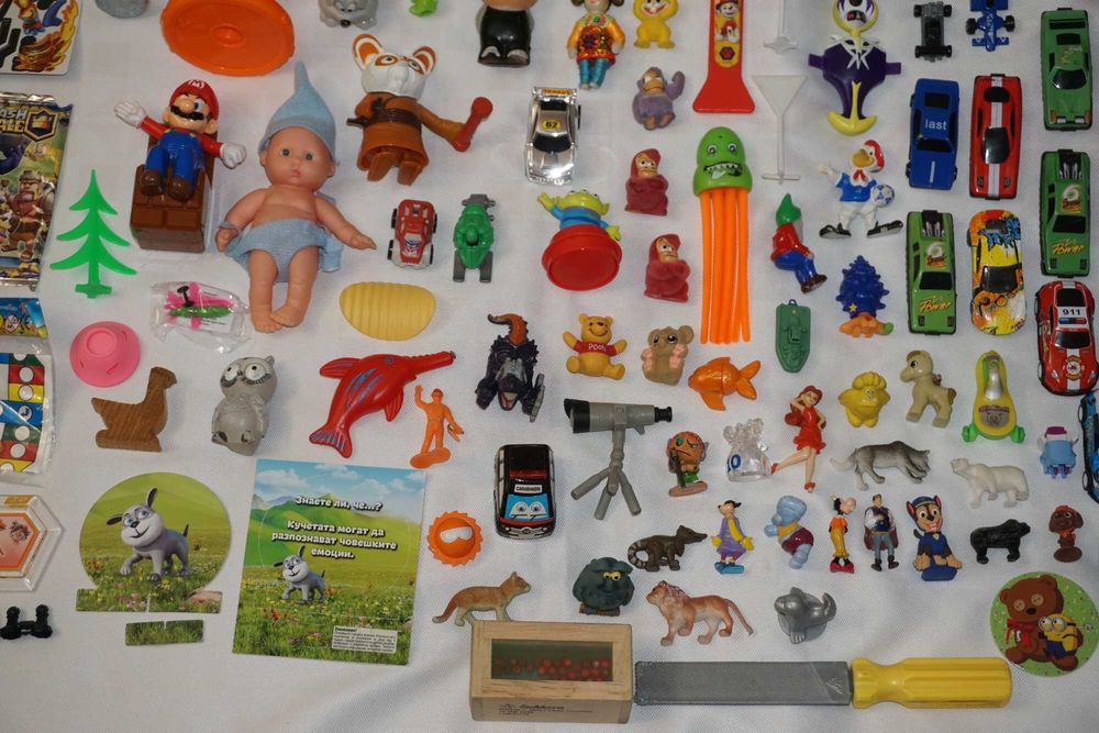 Голям Лот Фигурки от Mcdonald's/Kinder/Burger King и други 2.3кг