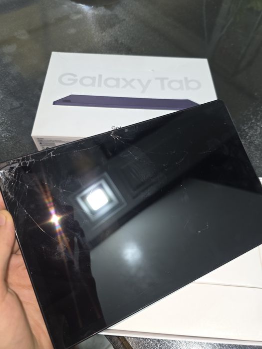 Планшет : Galaxy Tab A8