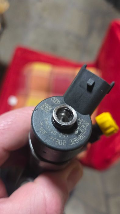 Дизел Дюза Дюзи 1.6 HDi TDCi Di Peugeot Volvo Citroen Mazda Ford