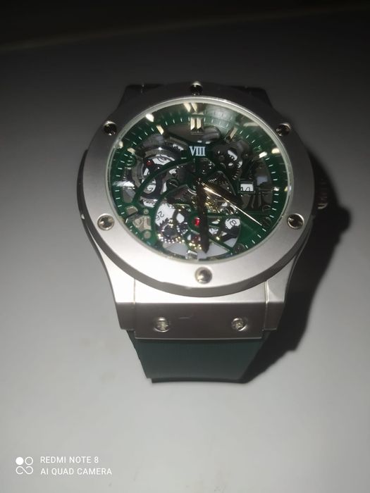 Часы VIII, Азекенын сағаты