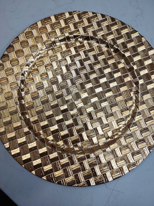 Плата златни, подложени чинии