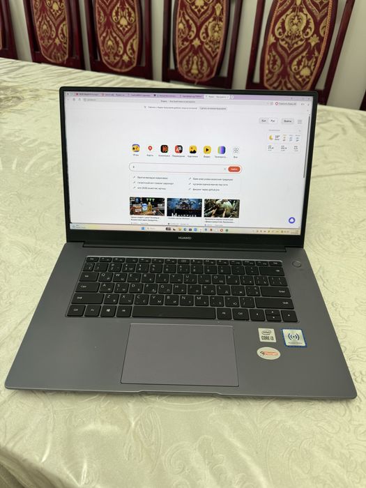 Huawei Matebook D 14 ssd 256 win 11 Core I3 13пок