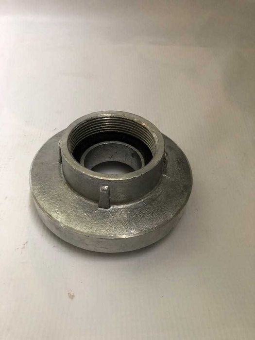 Щорц с вътрешна резба алуминиев