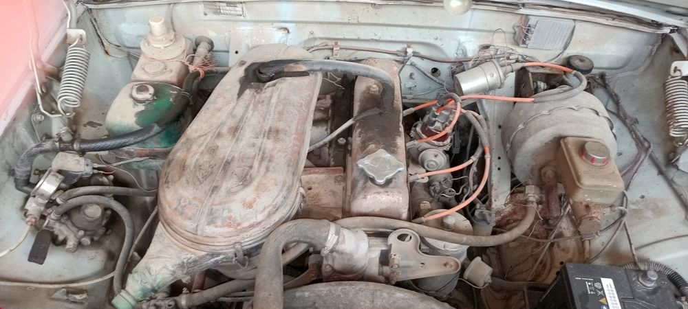 gaz 24 (volga) sotiladi,narxni koʻrishib kelishamiz