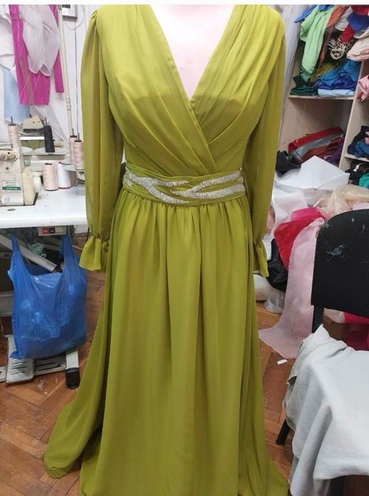 Rochie de ocazie elegantă – realizată pe comandă, mărimea M