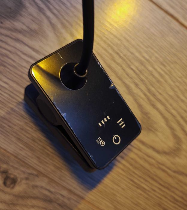 Lampa citit cu touch si 4 culori noua