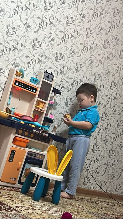 Игрушка кухня без стульчика