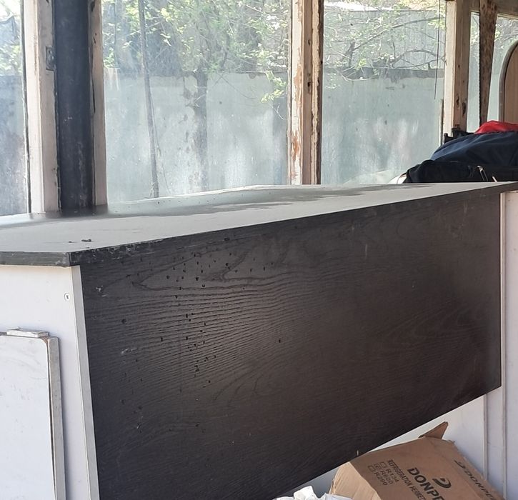 Срочно!  Продам офисные столы!