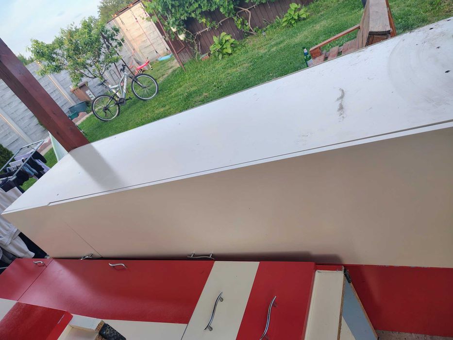 Mobilier pentru dormitor cu două paturi