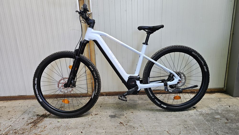 29" cube reaction  ebike