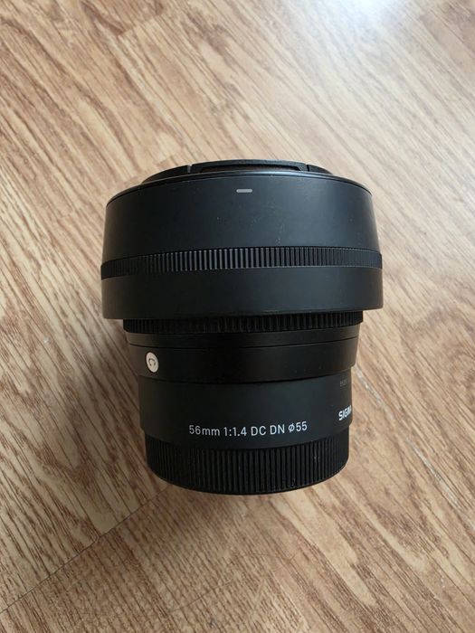 Sigma 56mm F1.4 Sony E-mount + филтър Walimex Pro Slim MC UV 55mm | Перфектно състояние