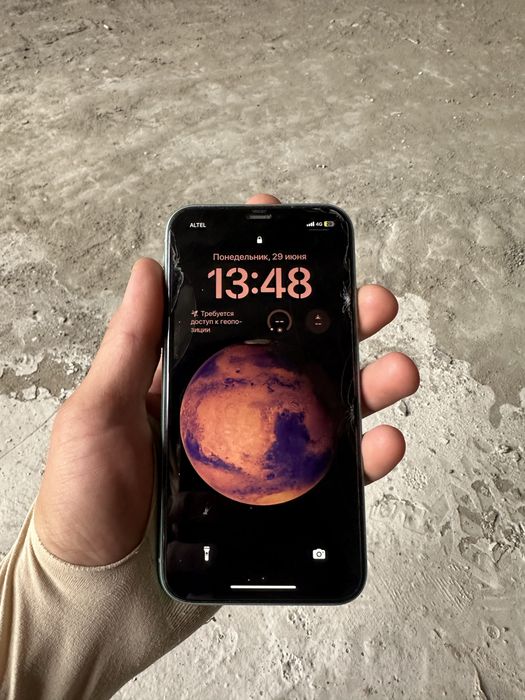 айфон 11 в хорошем сост