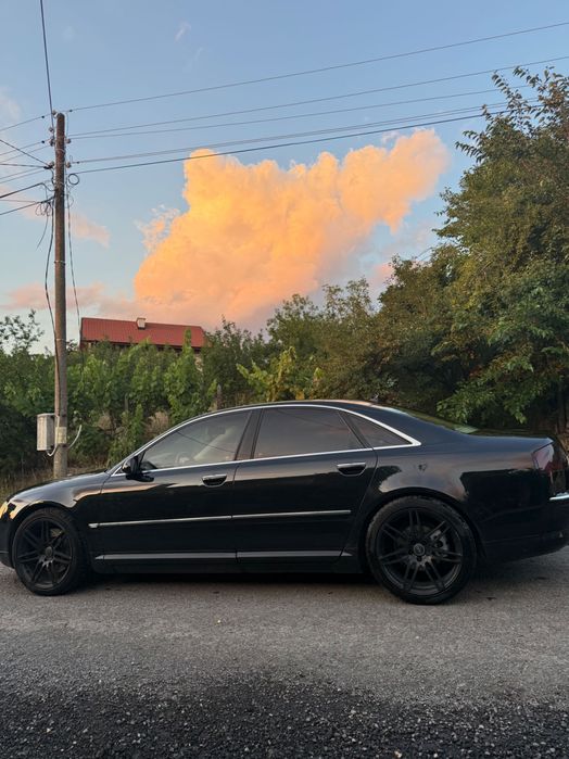 Audi A8 4.2  326 hp