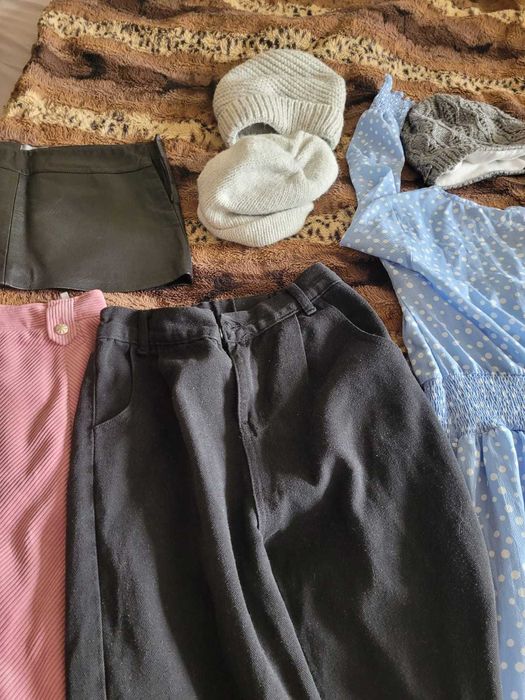 Одежда для девочки 13-17 лет отдам бесплатно