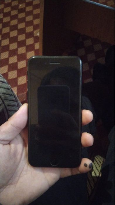 Срочно Айфон SE2020