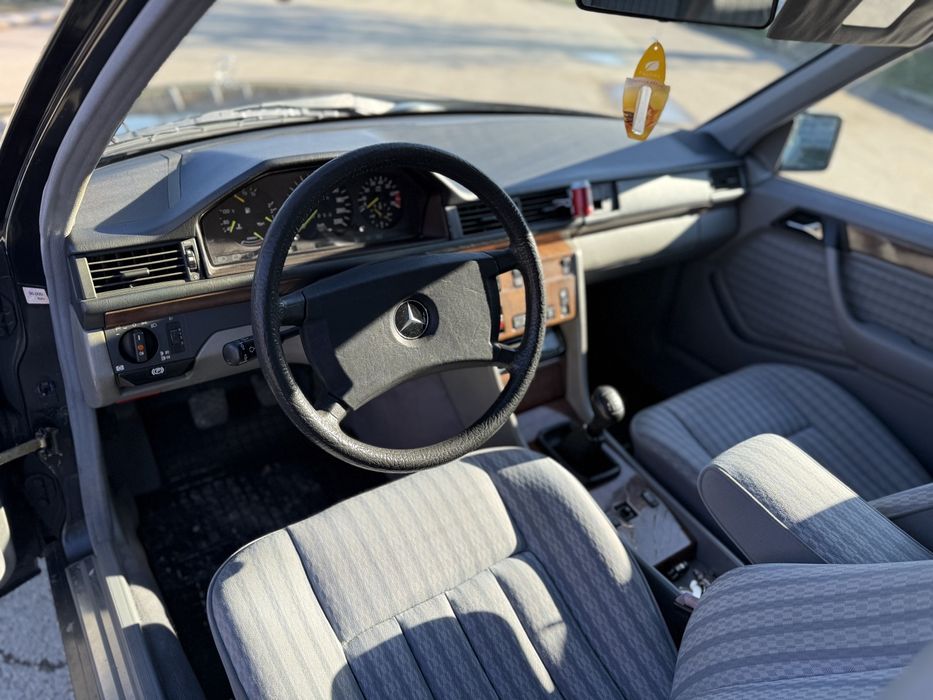 Mercedes E200  W124 Atestat Istoric