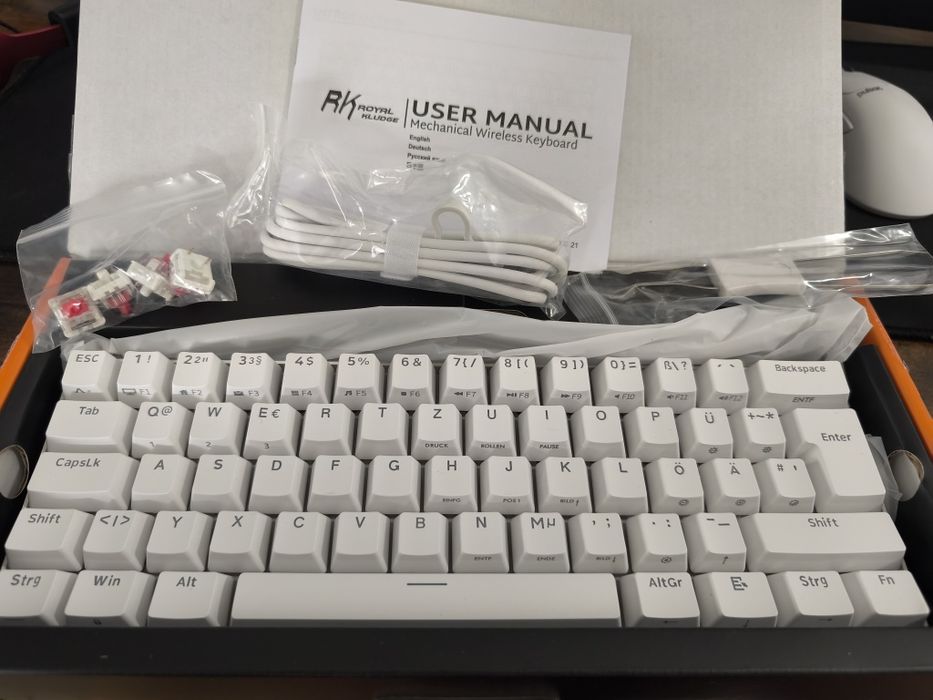Tastatura Royale kludge RK61 mecanica wireless noua Alb/Negru