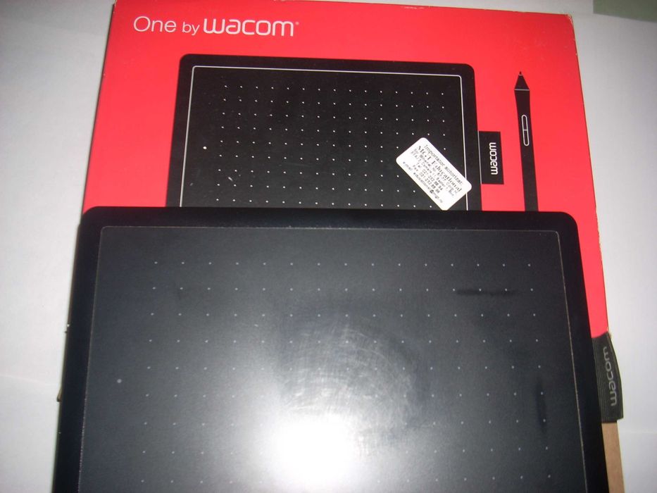 rucsac/gentuta tip maimutica si Ghiozdane  o tableta Grafica WACOM