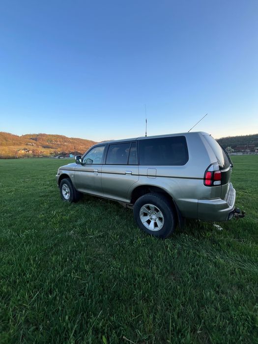 Vând Mitsubishi Sport Pajero, 2.5 diesel, 4x4, manual