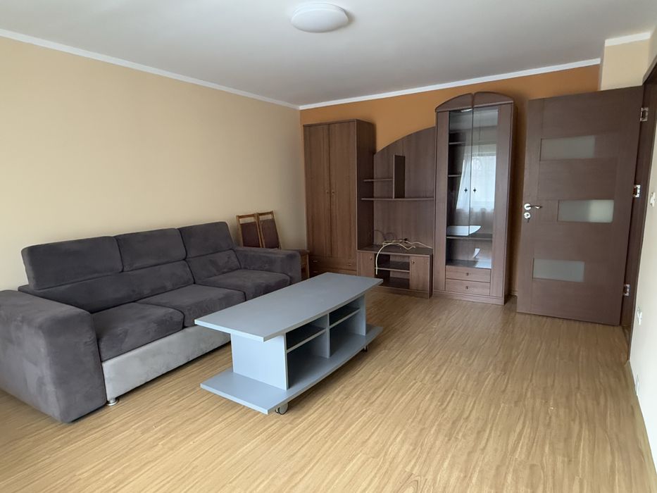 Inchiriez apartament 4 camere zona Supernova Bratianu Constanta