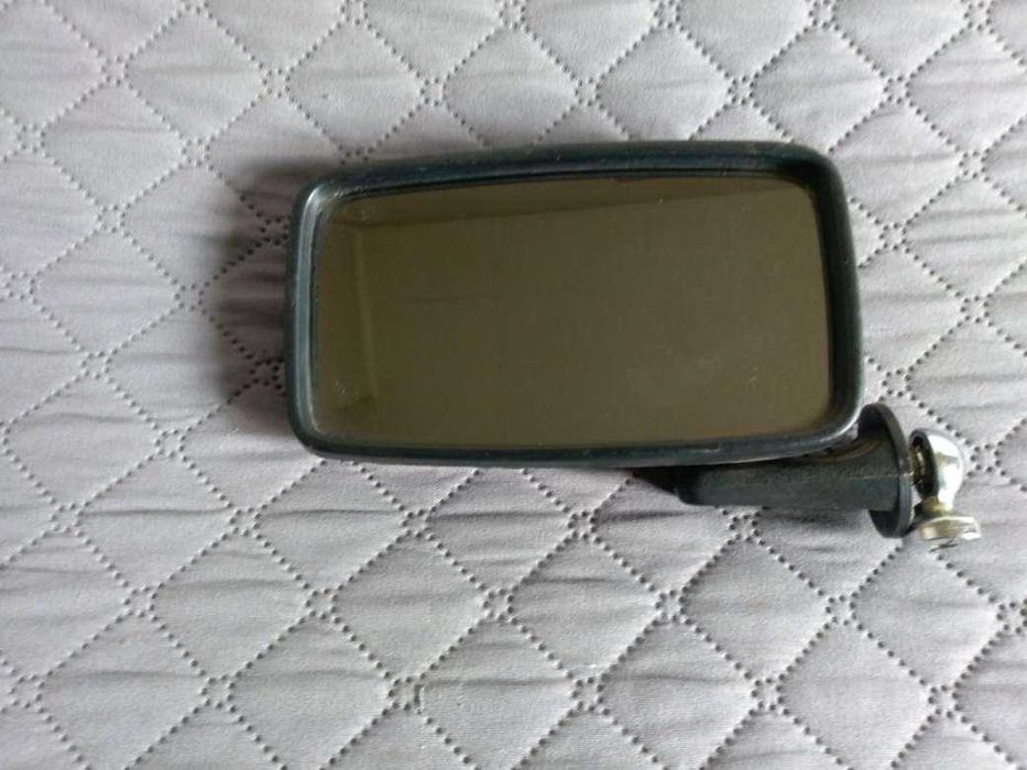 Огледало за кола